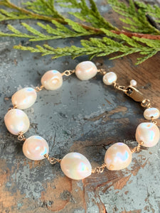 Island Breeze Pearl Bracelet