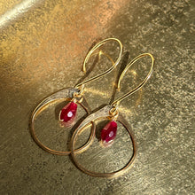Juliet Earrings | Garnet