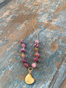 Seaside Necklace | Pink Stones with Oyster Pendant