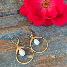Juliet Earrings | Pearl