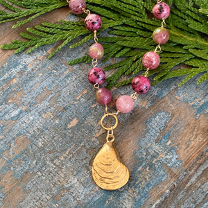 Seaside Necklace | Pink Stones with Oyster Pendant