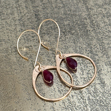 Juliet Earrings | Garnet