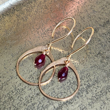 Juliet Earrings | Garnet