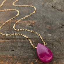 Allie Necklace / Magenta