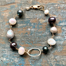 Gold Circle Pearl Bracelet