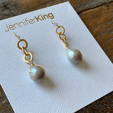 Eve Earrings / Grey Pearl
