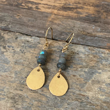 Quest Earrings / Teardrop • Grey