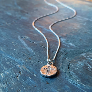 Cross Pendant Necklace / Silver
