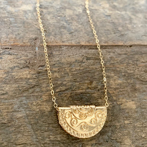 Clara Necklace